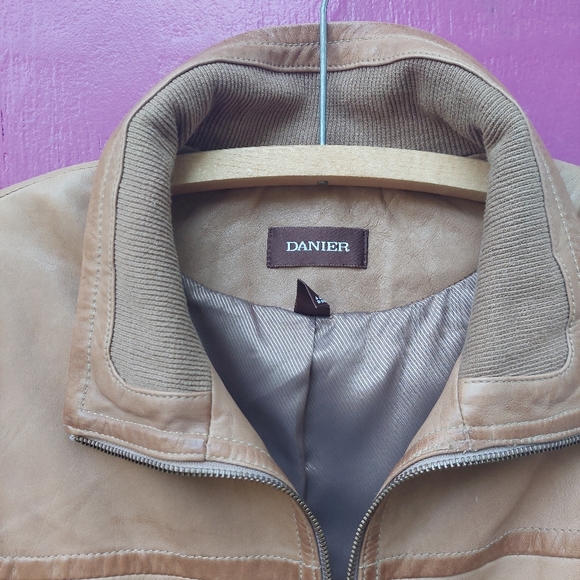 DANIER lined leather fall jacket with Zip front, L. Lovelysubtle color details - Picture 6 of 11